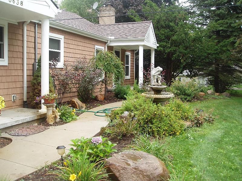 1st image of 3638 Locust Dr