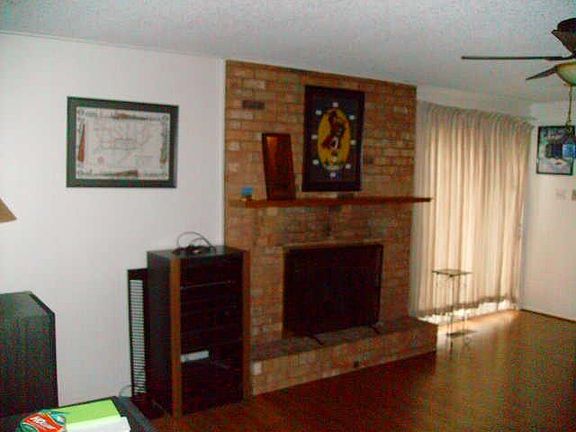 4th image of 8807 Midway Dr
