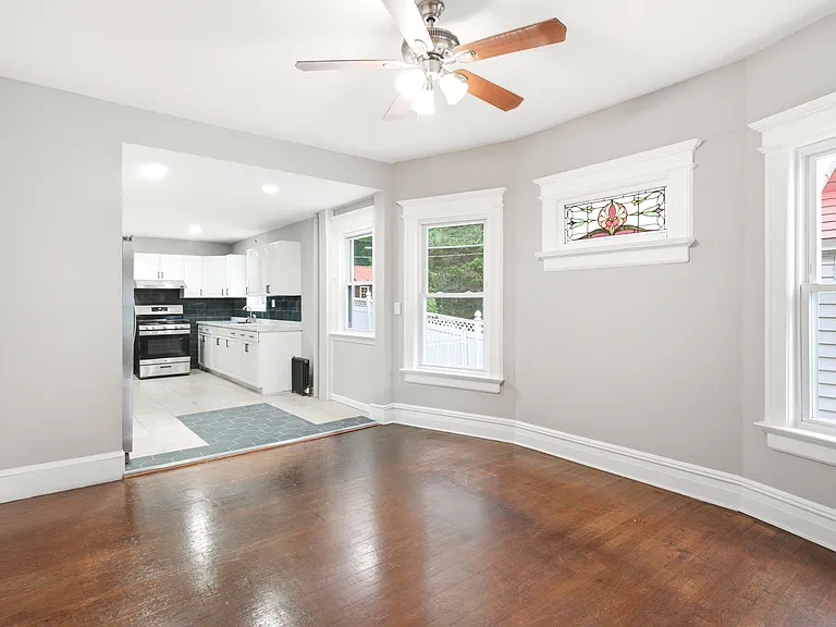 228 Duane St #1 — Photo 7