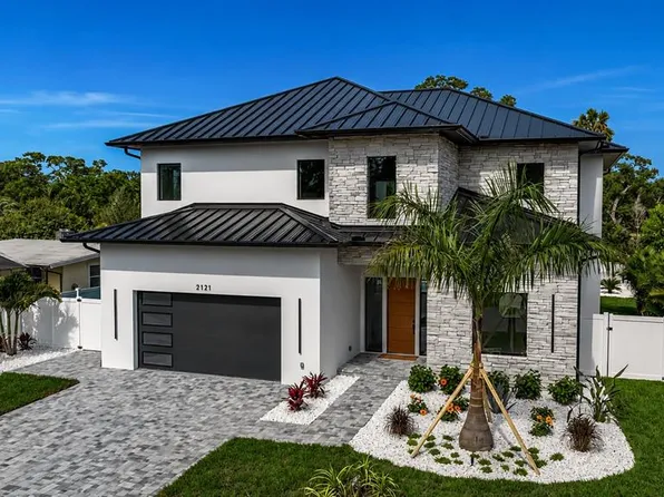 2121 CLEMATIS COURT, SARASOTA, FL 34239