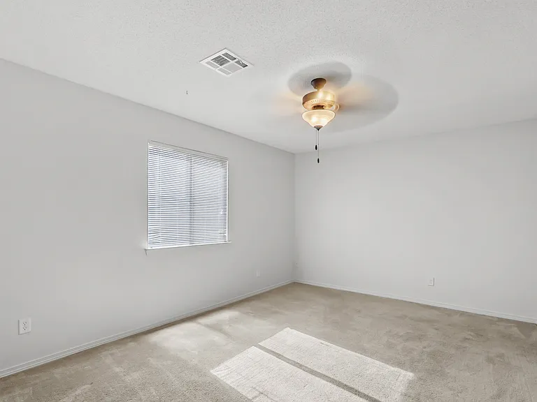 4821 Ramon Vega Ln — Photo 11