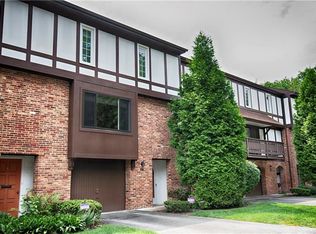 336 Woodbridge Dr, Pittsburgh, PA 15237