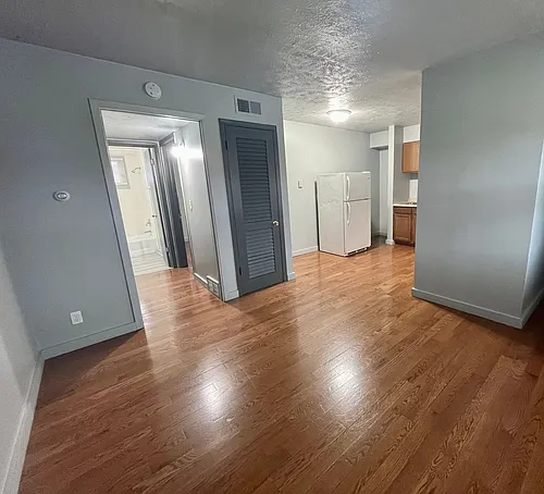 4822-4826 Sahler St Photo 1