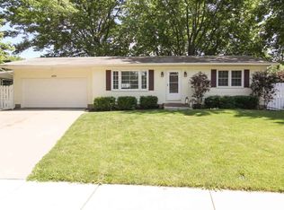 1429 E 34th St, Davenport, IA 52807