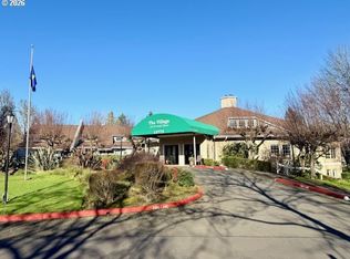 13775 SW Scholls Ferry Rd APT 317, Beaverton, OR 97008