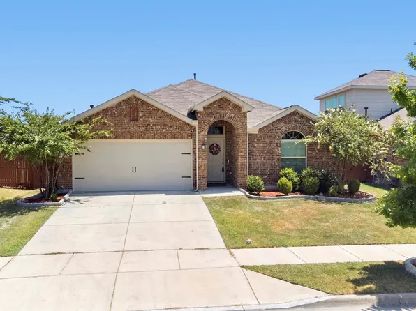 3910 Pioneer Dr, Heartland, TX 75126