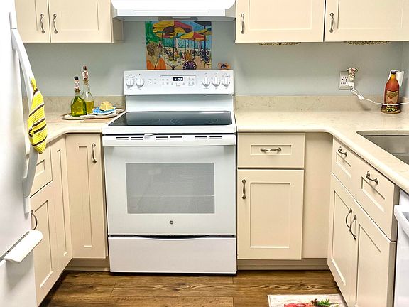 5th image of 2196 Knox Mc Rae Dr #7