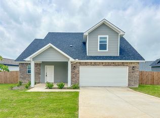 821 Feather Edge Dr, Springtown, TX 76082