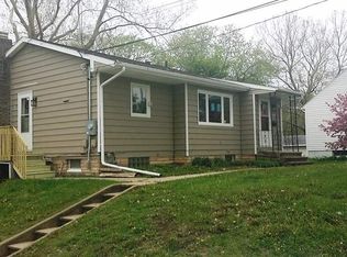 1629 34th St NE, Cedar Rapids, IA 52402