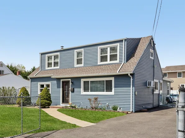 1326 4th Street, West Babylon, NY 11704