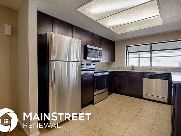 5th image of 2930 E Villa Theresa Dr