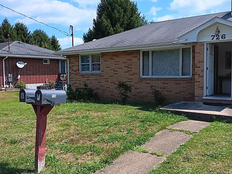 726 Adams Ave #A-B — Photo 1