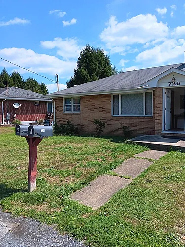 726 Adams Ave #A-B Photo 1