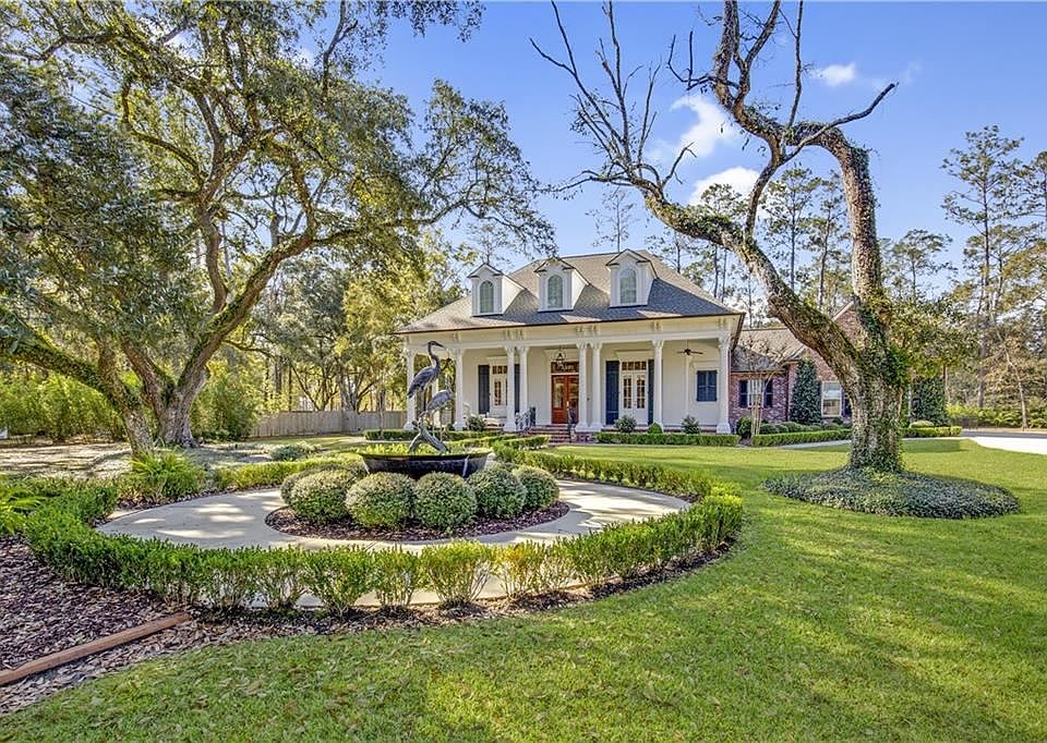 1st image of 319 Heritage Oaks Dr
