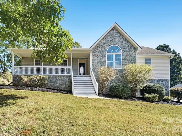 192 Olympia Dr, Mooresville, NC 28117