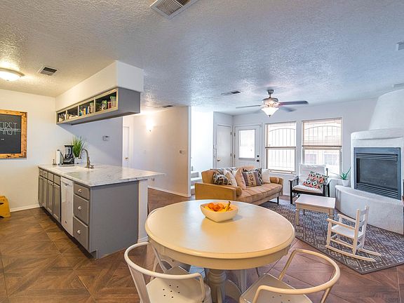 2nd image of 1709 Los Jardines Pl NW