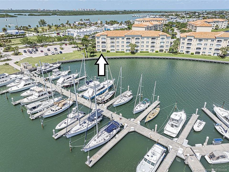 1st image of 10 Harbour Isle Dr E Unit 106