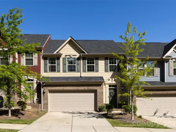 3136 Major Samuals Way, Charlotte, NC 28208