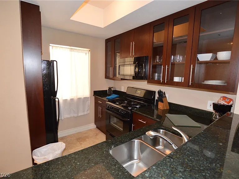 230 E Flamingo Rd #231 — Photo 6