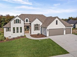 209 Walton Heath Dr, Columbia, MO 65201