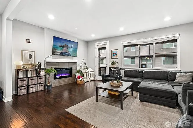 1325 Seattle Hill Rd #L4 — Photo 9