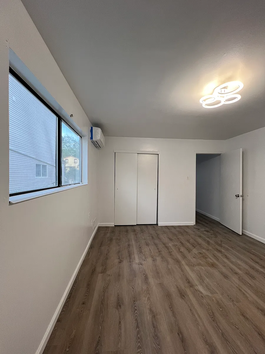 Building Photo - 26 Goller Pl #1F