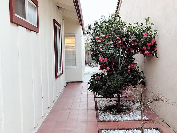 4th image of 1467 Sierraville Ave