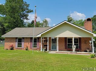 112 Woodlawn Dr, Carriere, MS 39426