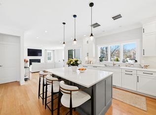 115 Oxford Rd, Newton, MA 02459