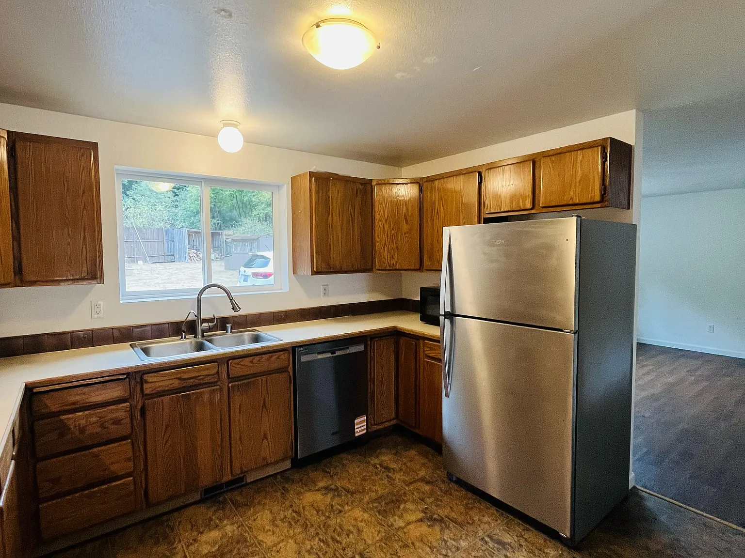 3 bed, 1580 sqft, $3,300 — Photo 4