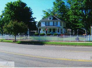 1206 E Cavanaugh Rd, Lansing, MI 48910