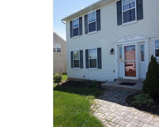 2nd image of 252 Thornridge Dr