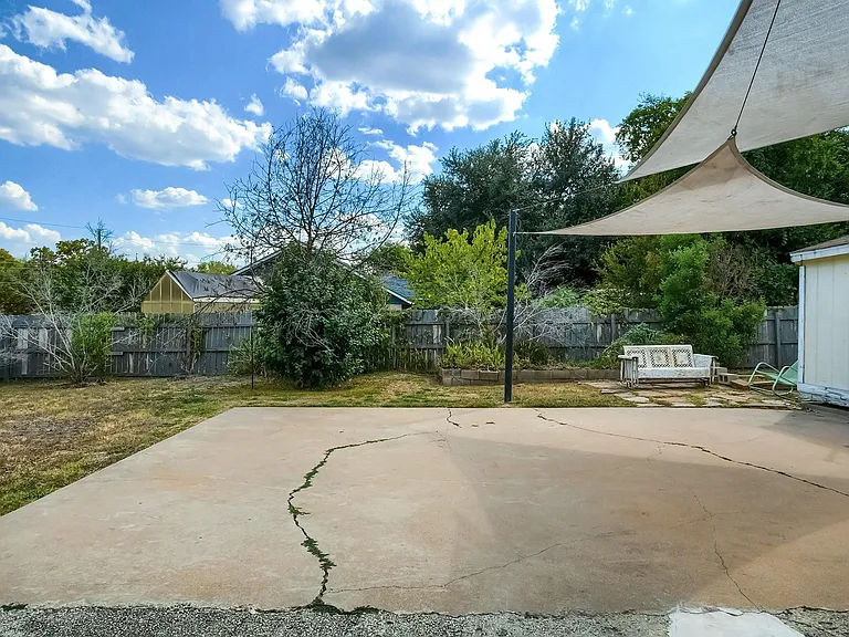 1011 Berrywood Dr — Photo 31