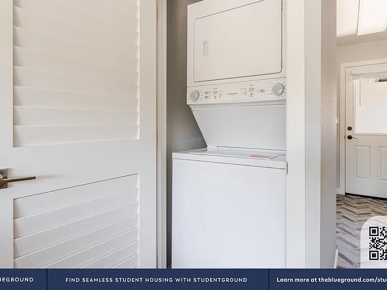 Washer/Dryer in Apartment