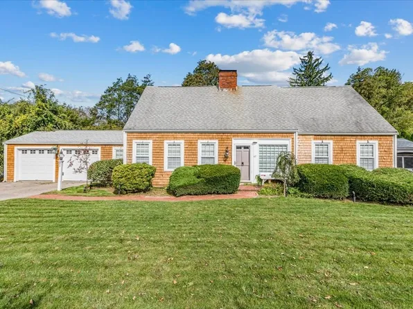 67 Pleasant St, Bridgewater, MA 02324