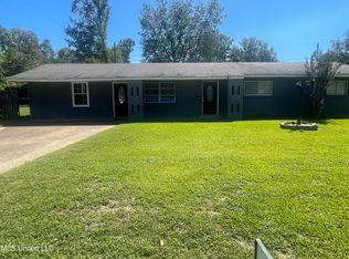 1752 Marigold St, Greenville, MS 38701