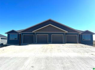 1010 14th St SE, Orange City, IA 51041