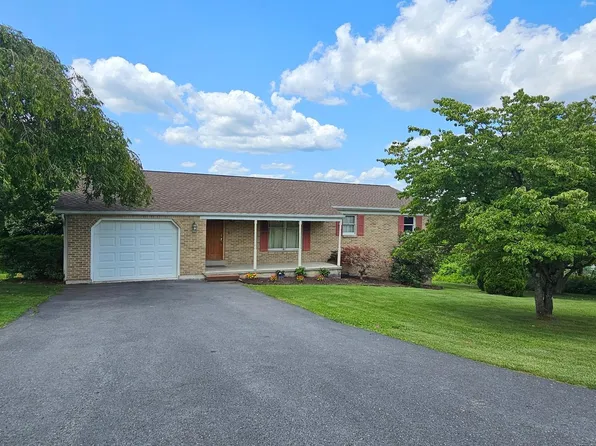 17 Hemlock Dr, Duncannon, PA 17020