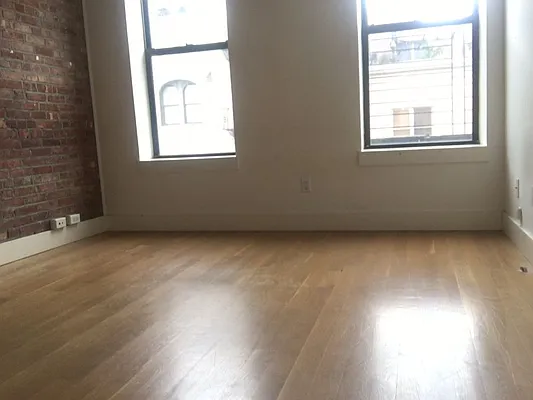 Rented by Loom Group | media 23