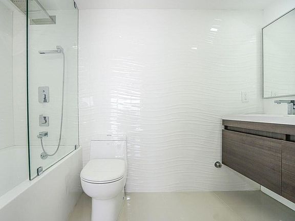 4th image of 7601 E Treasure Dr APT 1719