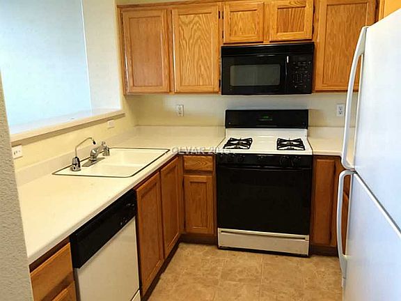 5th image of 1339 Silver Sierra St