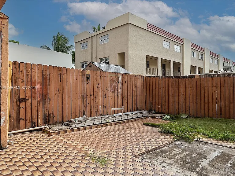 6620 W 2nd Ct — Photo 22