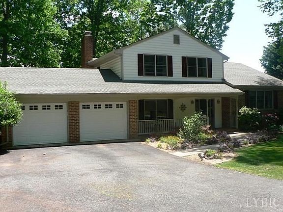 3rd image of 742 Lake Vista Dr