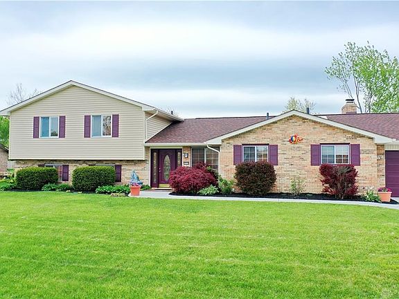 2nd image of 2311 S Old Oaks Dr