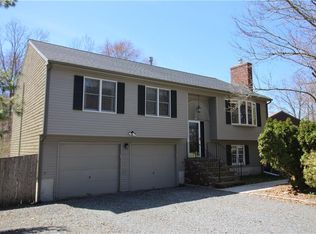 700 County Rd, Barrington, RI 02806