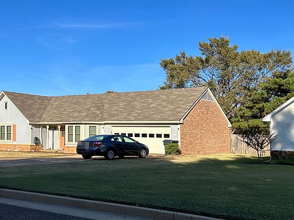 2nd image of 7428 Bridgewater Dr