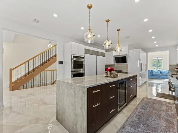 115-18 Mayfair Road image 14 of 55