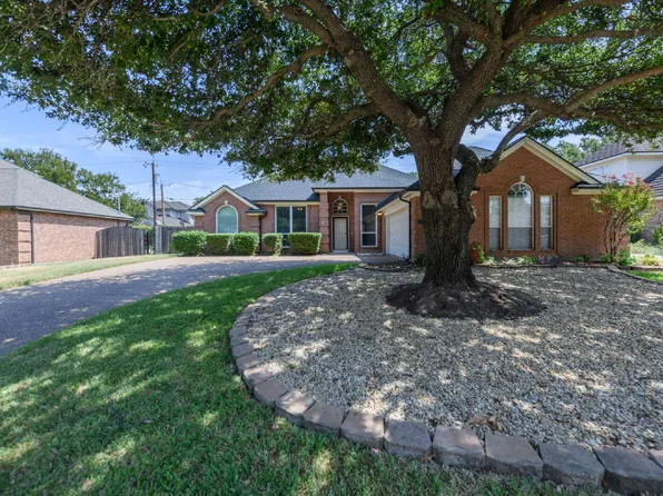 3120 Steve Dr, Hurst, TX 76054