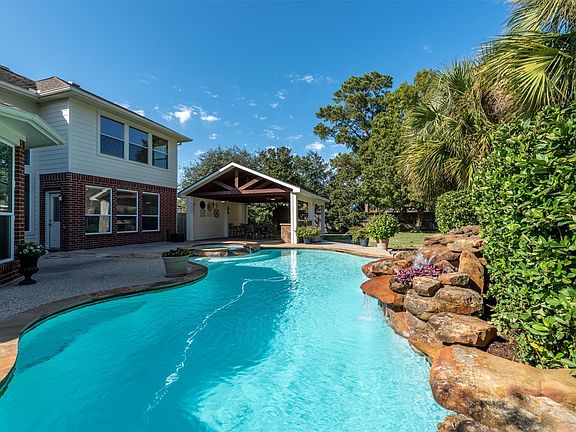 3rd image of 17602 Fragrant Rose Ct