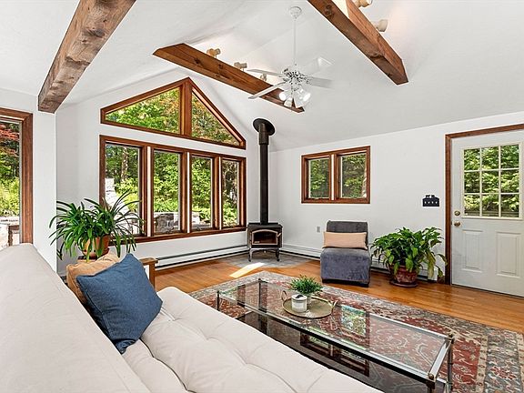 5th image of 371 Longley Rd